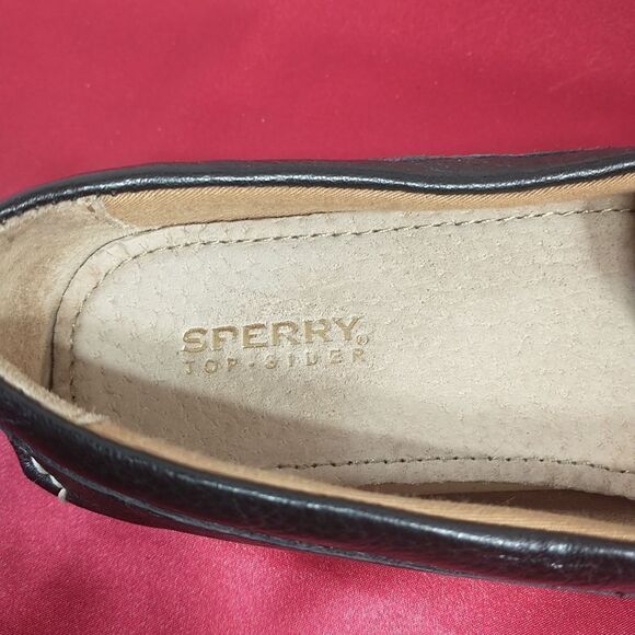 Sperry Woman's SZ 5M Flats Driver Loafer. Condition is Pre-owned. - Picture 6 of 10